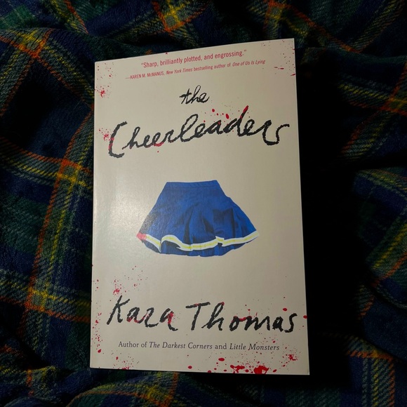 📚4/25$📚  The cheerleaders by kara thomas - Picture 1 of 4